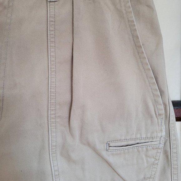 90's High-Waisted Safari Shorts - Picture 3 of 5